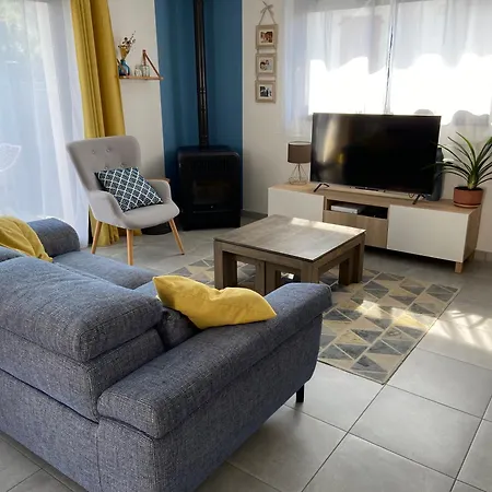 Maison *